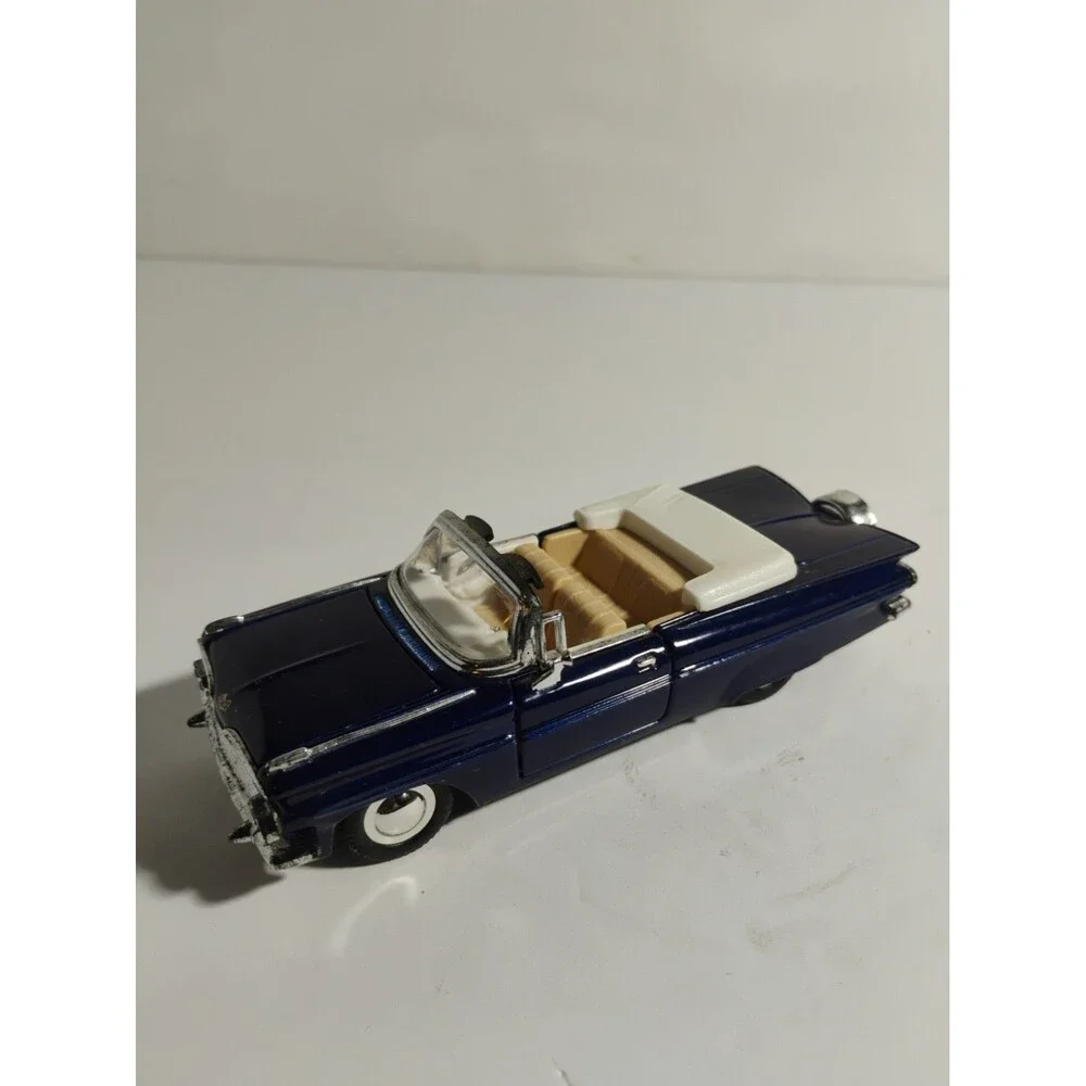 Signature models SS5721 1959 CHEVROLET IMPALA 1:32 Scale Wind Up